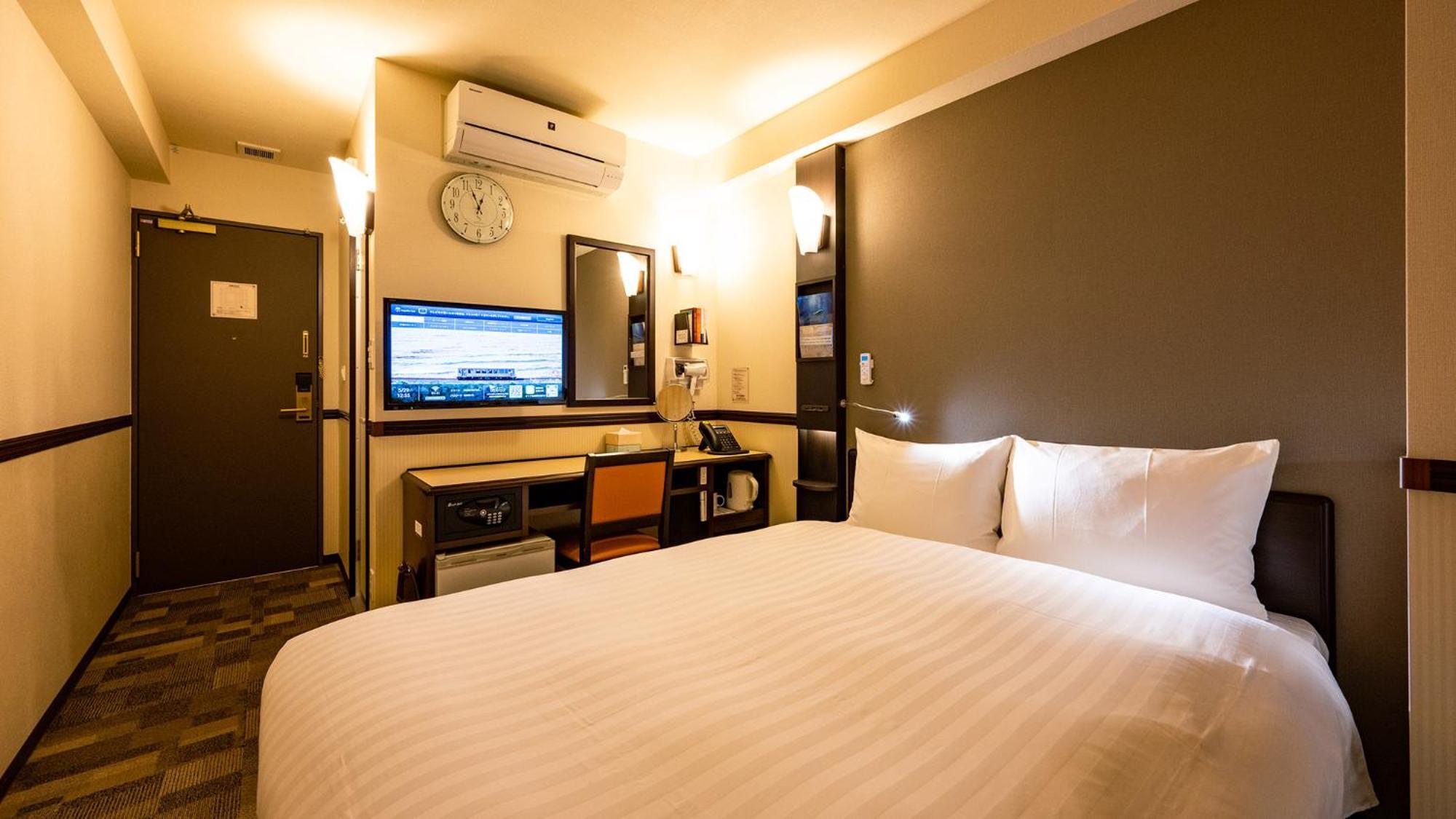 Toyoko Inn Shin-Osaka Higashi-Mikuni Ekimae Chambre photo
