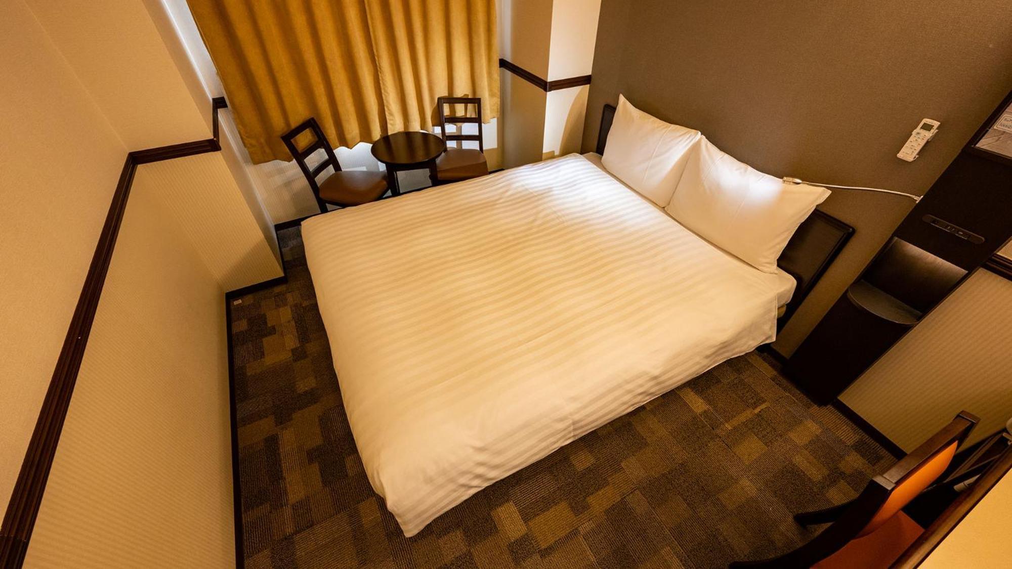 Toyoko Inn Shin-Osaka Higashi-Mikuni Ekimae Chambre photo
